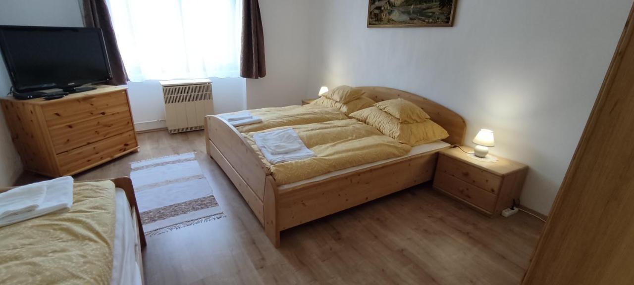 Andrea Vendeghaz Villa Egerszolat Buitenkant foto
