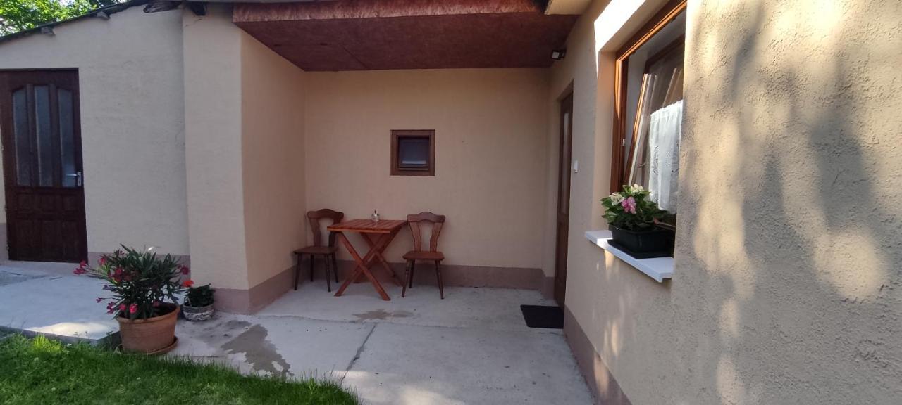 Andrea Vendeghaz Villa Egerszolat Buitenkant foto